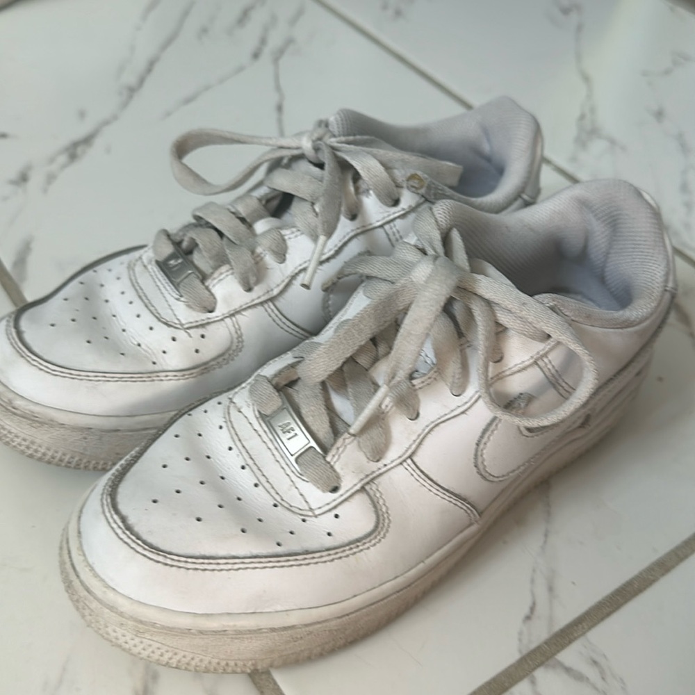 Nike Air Force 1 white size